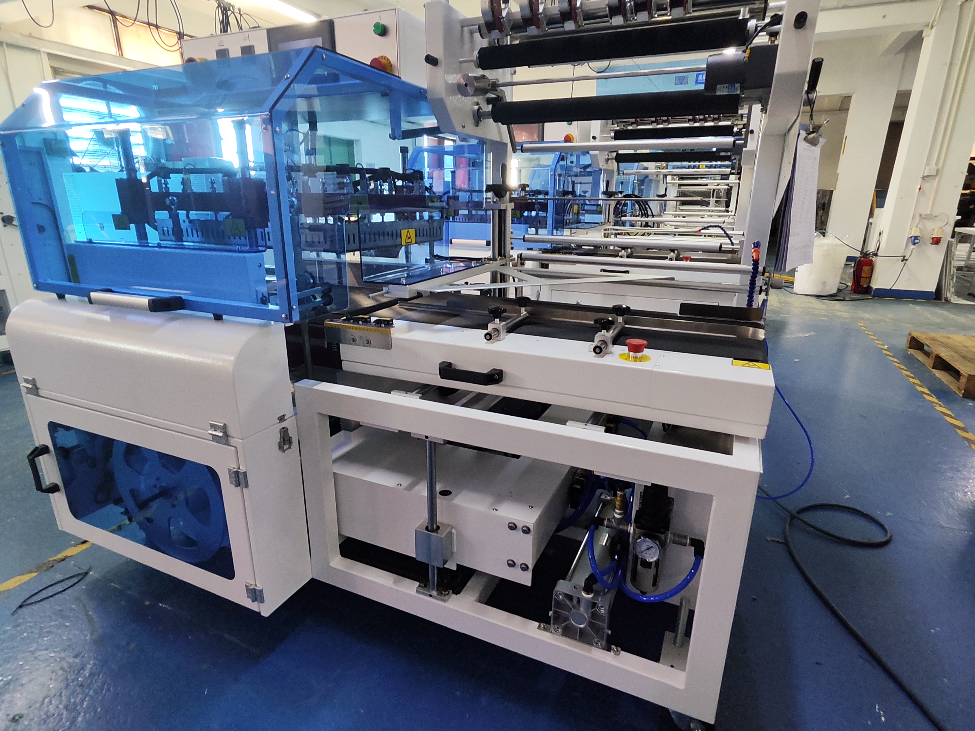 M&aacute;quina de embalagem retr&aacute;til autom&aacute;tica