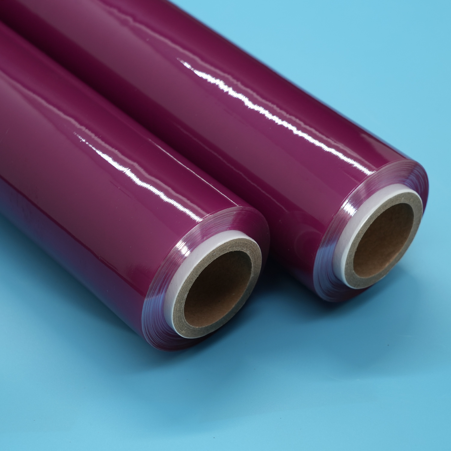 Rolo Jumbo de filme extensível de alimentos de PVC antiembaçante macio de cor roxa para embalagens de alimentos