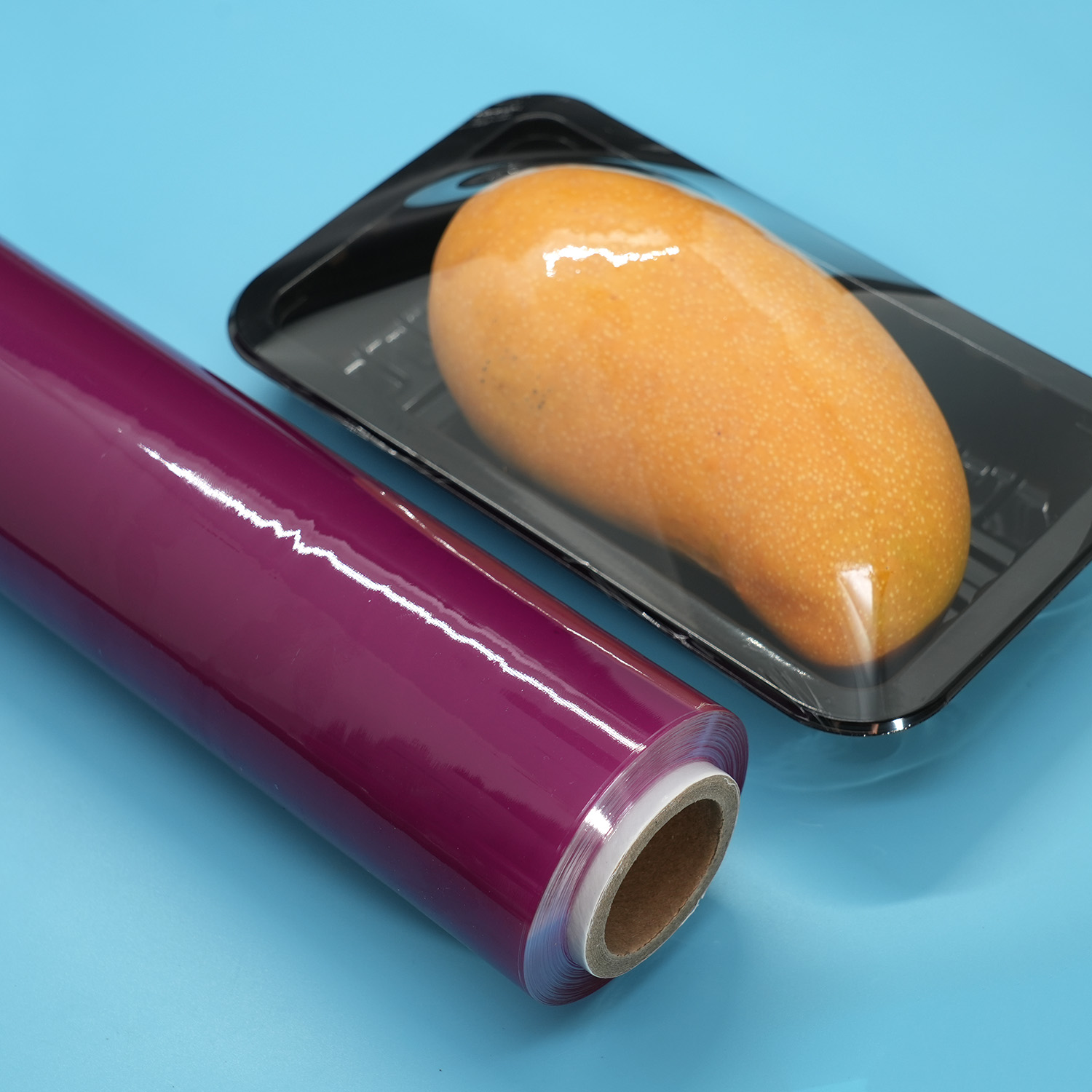 Rolo Jumbo de filme extensível de alimentos de PVC antiembaçante macio de cor roxa para embalagens de alimentos